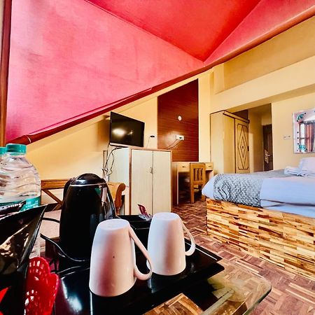 Hotel Kalinga Grand - Luxury Comfort !! Travellers Delight !! Budget Friendly !! Prime Location !! Guest Favourite Manāli Eksteriør bilde